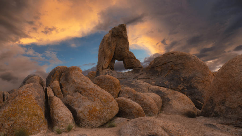 Boot Arch in the Alabama Hills » Bonjour Becky