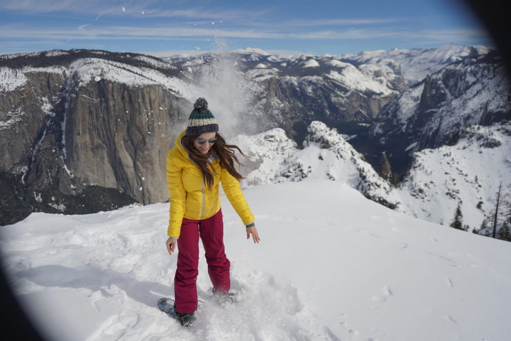 Snowshoeing to Dewey Point in Yosemite National Park 