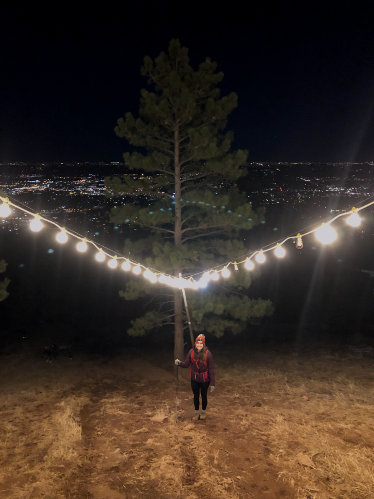 Hiking to the Boulder Star at night via the Viewpoint Trail 